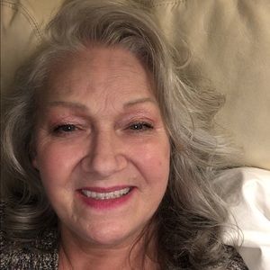 Meet your Posher, Jeannette